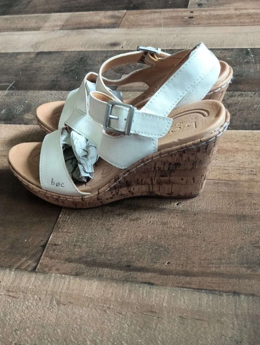 b.o.c. Cream White Faux Leather Cork Wedge Sandals Sz 7 Women